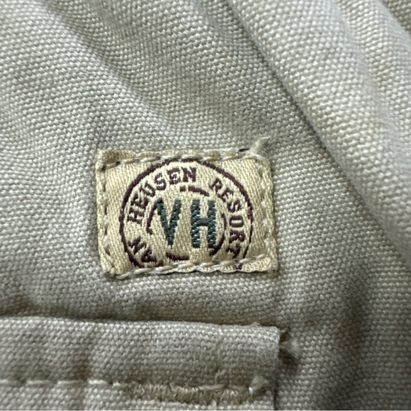 Van Heusen Resort Men’s Size 40 Beige Khaki Cargo Style Cotton Shorts NWT - Picture 3 of 9